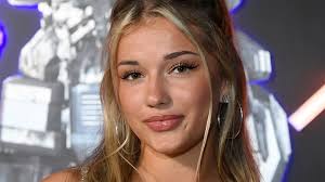 Breckie Hill Merch Shop: Transform Your Style with Influencer Vibes 9 - Danganronpa Merch images 33 - Danganronpa Merch